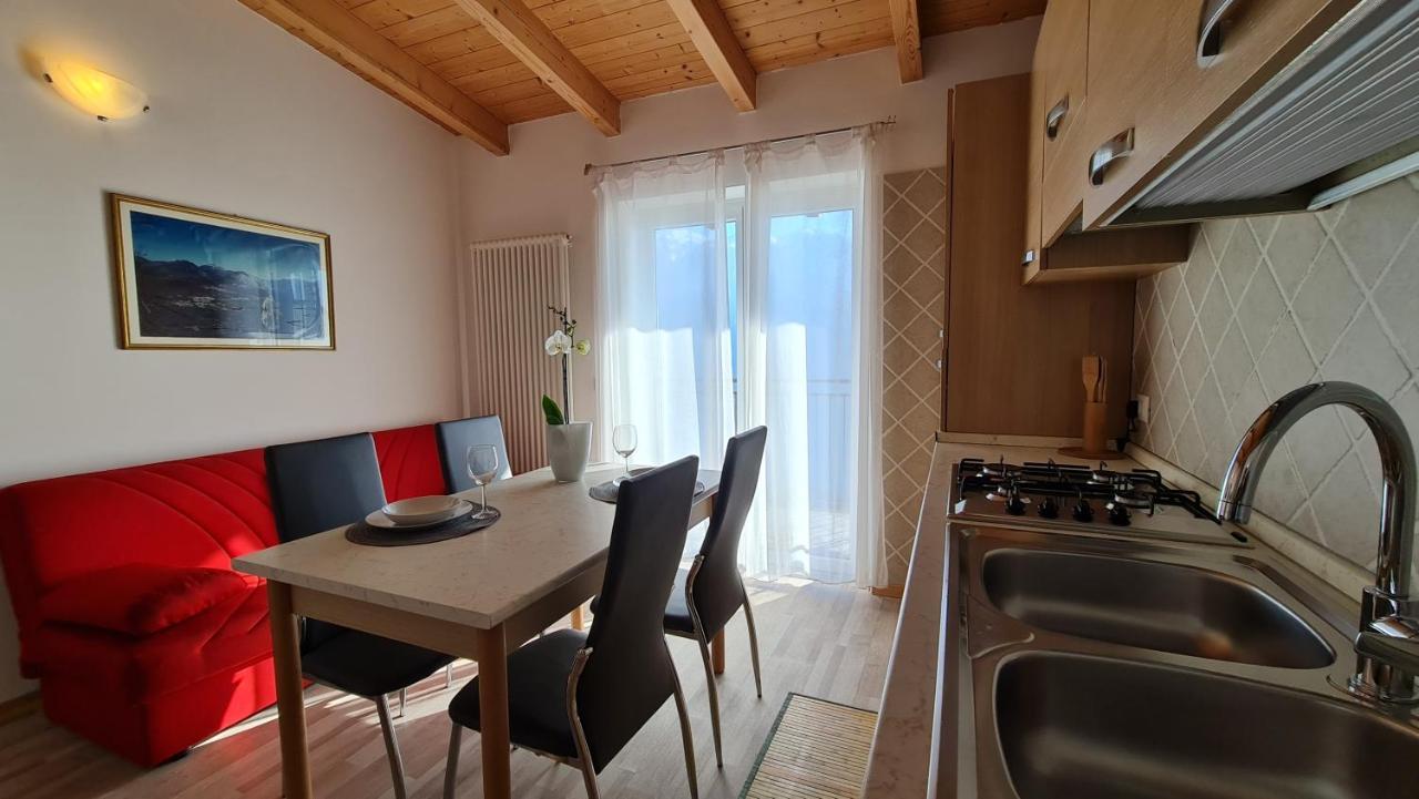 Casa Elka Residence Lake View And Pool By Garda Domus Mea Pieve  外观 照片