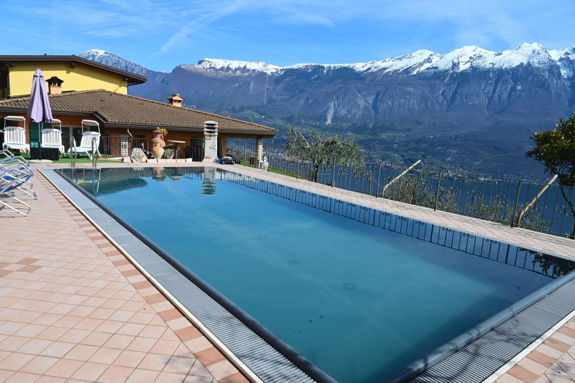 Casa Elka Residence Lake View And Pool By Garda Domus Mea Pieve  外观 照片